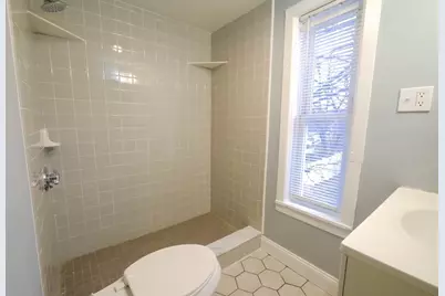 105 Clarendon St #2, Fitchburg, MA 01420 - Photo 9