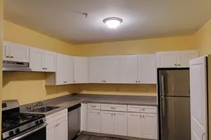 361 Hildreth St, Lowell, MA 01850 - Photo 5