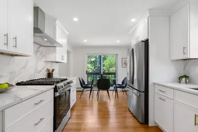 29 Cottage St #29, Newton, MA 02464 - Photo 13