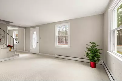 319 Pleasant St, Dunstable, MA 01827 - Photo 11