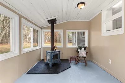 319 Pleasant St, Dunstable, MA 01827 - Photo 33