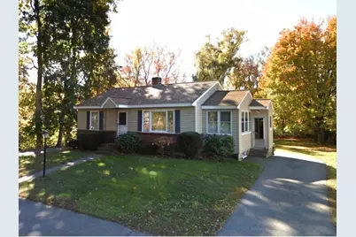 347 Ash St, Reading, MA 01867 - Photo 3