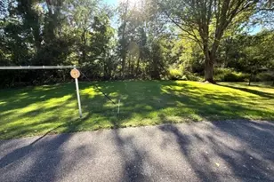 347 Ash St, Reading, MA 01867 - Photo 7