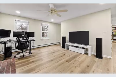 13 Plain St, Upton, MA 01568 - Photo 11