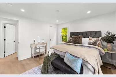 26 Lamb St, Attleboro, MA 02703 - Photo 11