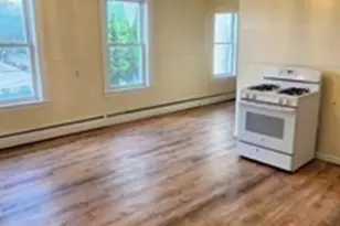 17 Arlington St, Worcester, MA 01604 - Photo 1