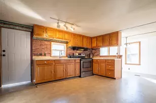 238 Brookfield Rd, Brimfield, MA 01010 - Photo 3