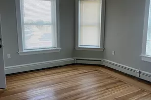 2039 Pleasant St, Fall River, MA 02723 - Photo 9