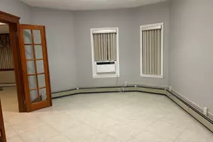 58 Maple St, Malden, MA 02148 - Photo 5