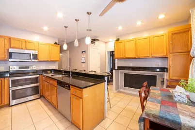 2 Mystic St, Worcester, MA 01607 - Photo 9