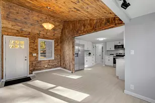 17 Fresh Pond Cir, Plymouth, MA 02360 - Photo 7