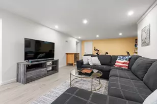 268 Laurel St, Melrose, MA 02176 - Photo 17