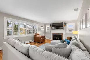 268 Laurel St, Melrose, MA 02176 - Photo 3