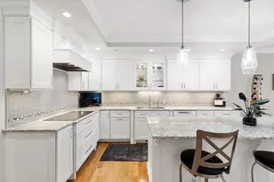 37 Crenshaw Ln, Andover, MA 01810 - Photo 9