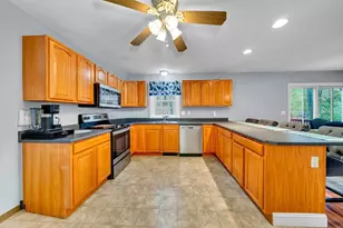 231 River St, Winchendon, MA 01475 - Photo 5