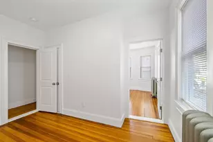 122 Columbia St, Cambridge, MA 02139 - Photo 3