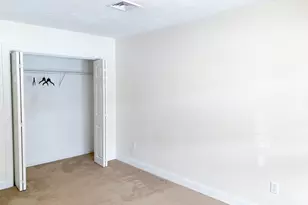 25 Greenleaves Dr, Amherst, MA 01002 - Photo 3