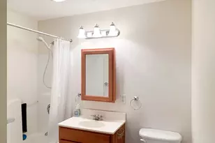 25 Greenleaves Dr, Amherst, MA 01002 - Photo 5