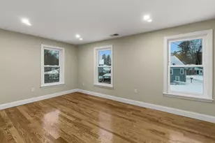 35 Oak St, Tewksbury, MA 01876 - Photo 9