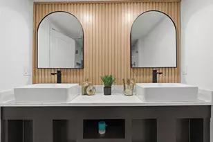 35 Oak St, Tewksbury, MA 01876 - Photo 1