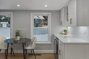 35 Oak St, Tewksbury, MA 01876 - Photo 5