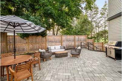 20 Kinmonth Rd #301, Newton, MA 02468 - Photo 7