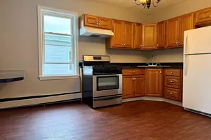 8 Dalton St, Lowell, MA 01850 - Photo 5