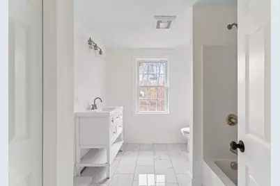 32 Laurel Ln, Raynham, MA 02767 - Photo 15