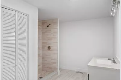 32 Laurel Ln, Raynham, MA 02767 - Photo 11