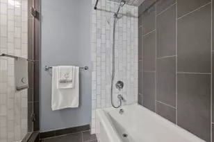 25 Channel Center St, Boston, MA 02210 - Photo 19