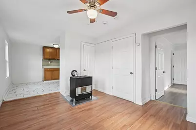 43 Pleasant St, Fitchburg, MA 01420 - Photo 11