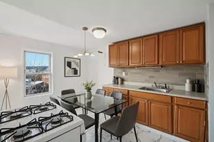 43 Pleasant St, Fitchburg, MA 01420 - Photo 17