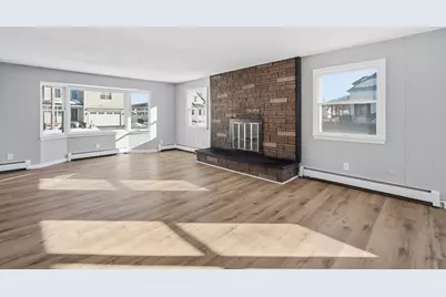 87 Clarendon Ave, Chicopee, MA 01013 - Photo 11