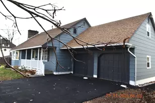 87 Clarendon Ave, Chicopee, MA 01013 - Photo 3