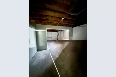 377 Wilbraham St #1, Palmer, MA 01069 - Photo 17