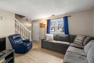 56 Arnold Ave, Lowell, MA 01852 - Photo 9