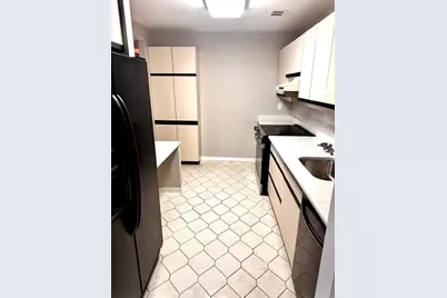 1 Seal Harbor Rd #215, Winthrop, MA 02152 - Photo 5