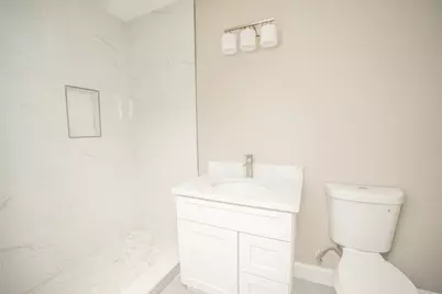 13 Nahant Street #2D, Lynn, MA 01902 - Photo 9