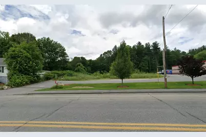 1905 Lakeview Ave, Dracut, MA 01826 - Photo 3