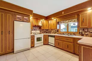 148 Beech Ave, Melrose, MA 02176 - Photo 11