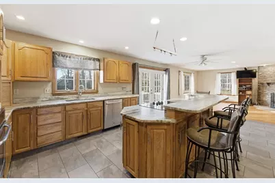 155 S Monson Rd, Hampden, MA 01036 - Photo 13