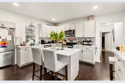 32 Kirby St, Marlborough, MA 01752 - Photo 3