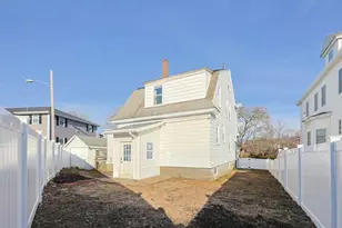 35 Miller Stile Rd, Quincy, MA 02169 - Photo 25