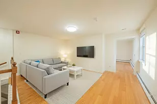 1026 Chestnut St, Newton, MA 02464 - Photo 9