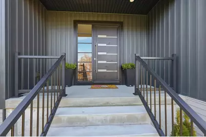 287 Whitney Ave, Holyoke, MA 01040 - Photo 3