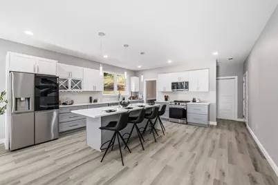 287 Whitney Ave, Holyoke, MA 01040 - Photo 11