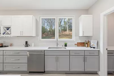 287 Whitney Ave, Holyoke, MA 01040 - Photo 13