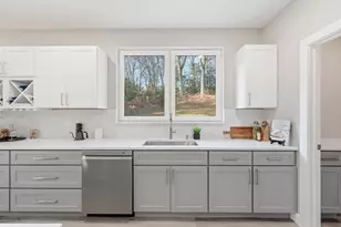 287 Whitney Ave, Holyoke, MA 01040 - Photo 13