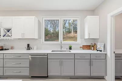 287 Whitney Ave, Holyoke, MA 01040 - Photo 13