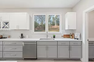 287 Whitney Ave, Holyoke, MA 01040 - Photo 13